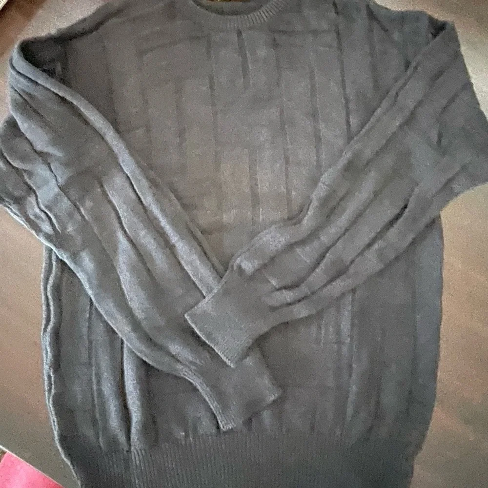 Giorgio Armani Sweater - Picture 4 of 4